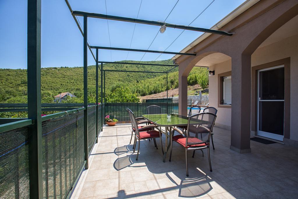 Holiday Villa Anna Primorski Dolac ภายนอก รูปภาพ