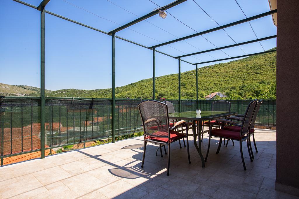Holiday Villa Anna Primorski Dolac ภายนอก รูปภาพ